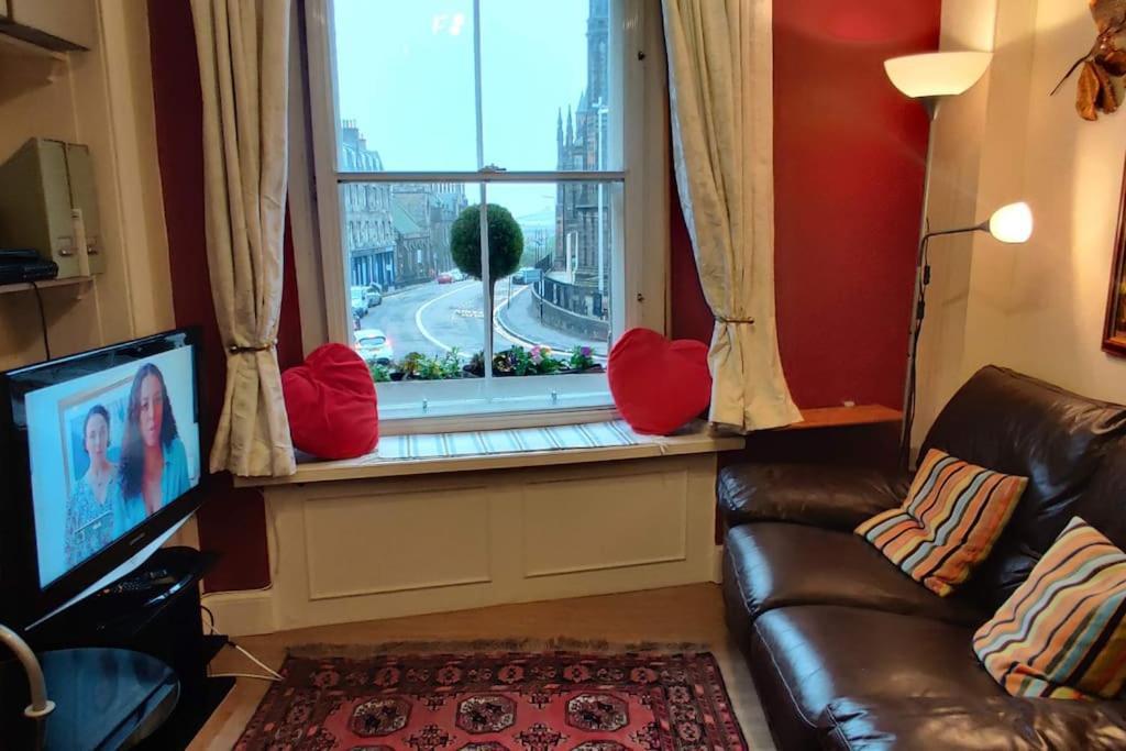 Royal Mile Apt, Just 1 Min From Edinburgh Castle! Extérieur photo