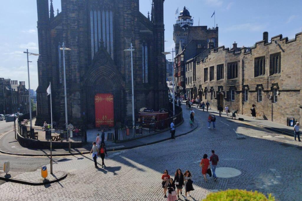 Royal Mile Apt, Just 1 Min From Edinburgh Castle! Extérieur photo