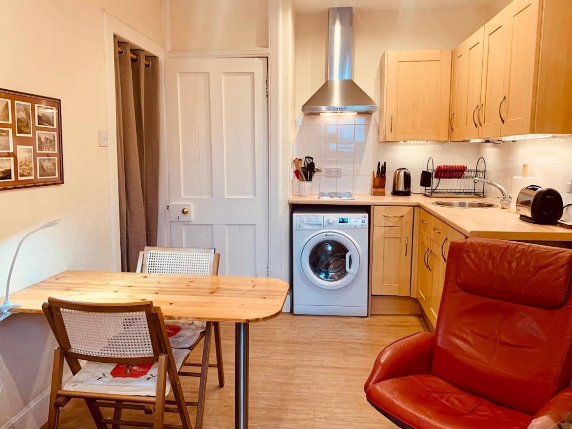 Royal Mile Apt, Just 1 Min From Edinburgh Castle! Extérieur photo