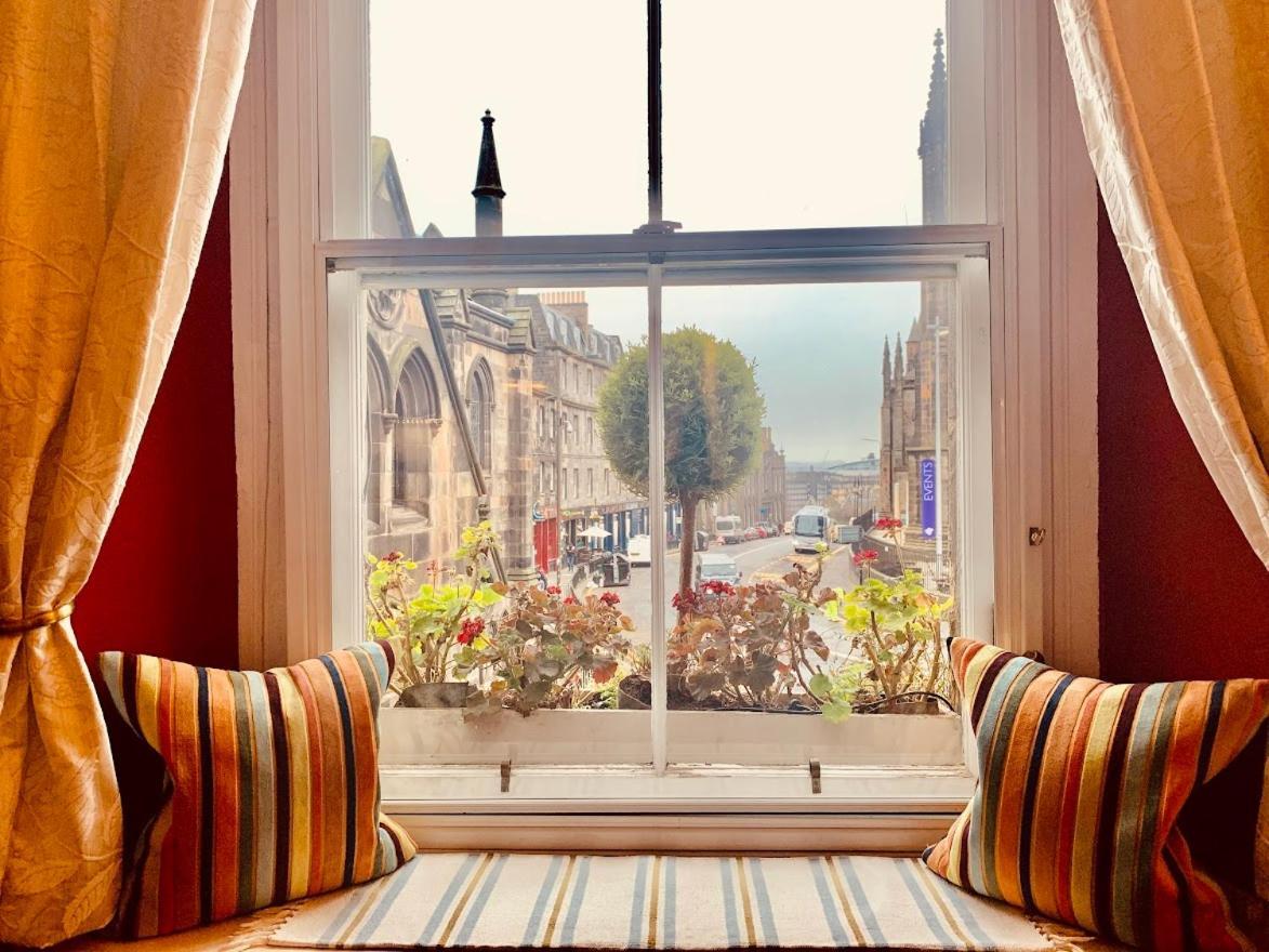 Royal Mile Apt, Just 1 Min From Edinburgh Castle! Extérieur photo